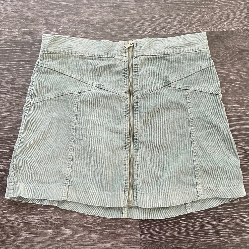 American Eagle Green Zipper Corduroy Skirt